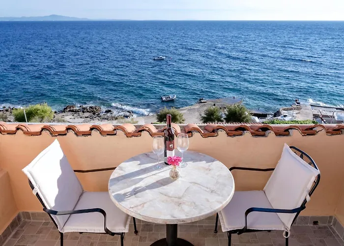Apartments Spila Beach
